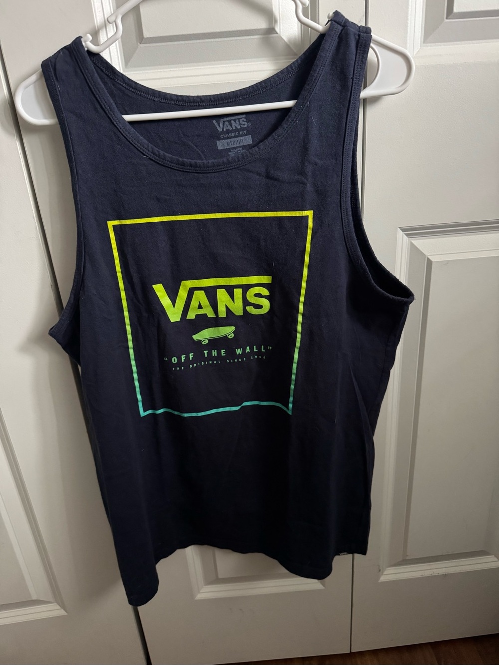 🌟4 for $20🌟
Vans Black & Neon Logo Tank Top